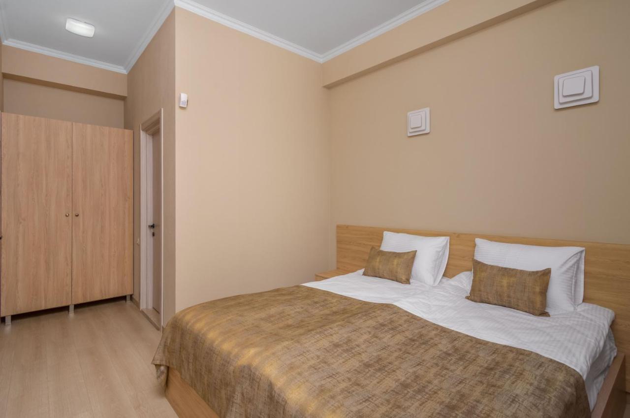 Hotel Alexandria Saguramo Exterior foto
